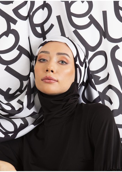 Logo Motifli Beyaz Zeminli Pareo fırsatları
