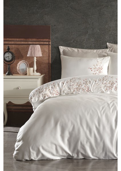 Pamuk Saten Nakışlı Çift Kişilik Nevresim Takımı - Alya