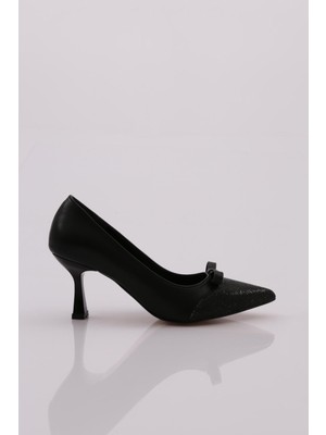 DGN 825 Kadin Önü Taşli Kurdela Detayli Topuklu Ayakkabi