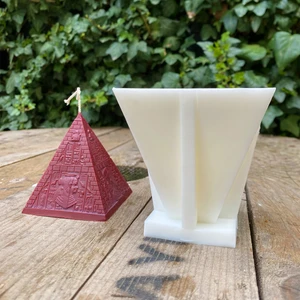 Piramit Mum Kalıbı 7X7X8 cm Orta ( Silikon )