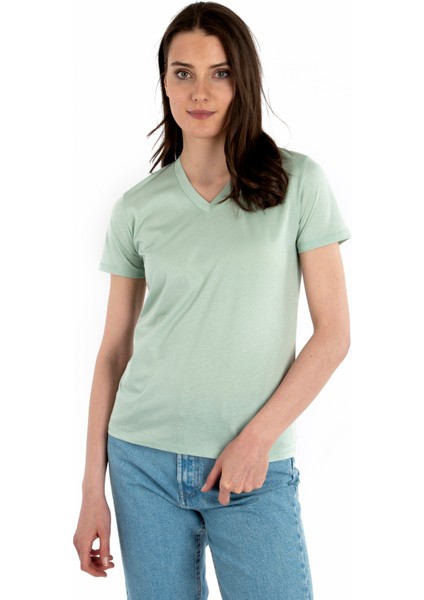 V Yaka Kısa Kollu Kadın T-Shirt