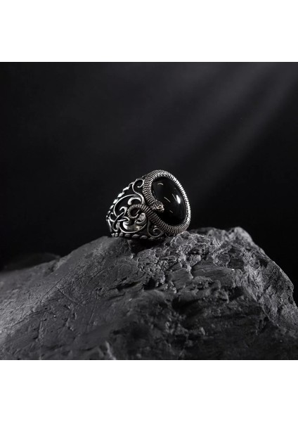 925 Ayar Gümüş Siyah Oniks Taşlı Yılan Motifli Erkek Yüzük