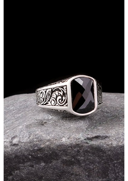 925 Ayar Gümüş Kalem Işlemeli Motif Zirkon Taşlı Erkek Yüzük Silver