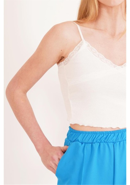 23254275 Kaşkorse Ip Askılı Dantelli Crop Bluz Beyaz modelleri