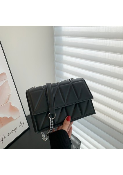 Trendy Moda Zincir Küçük Kare Çanta (Yurt Dışından) modelleri