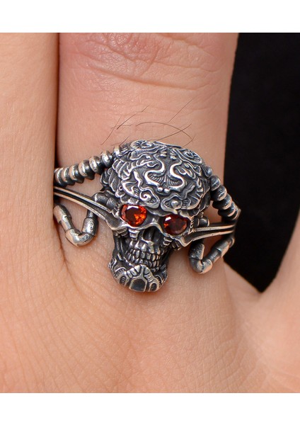 Gümüş Kurukafa Figürlü 925 Ayar Gümüş Erkek Yüzüğü