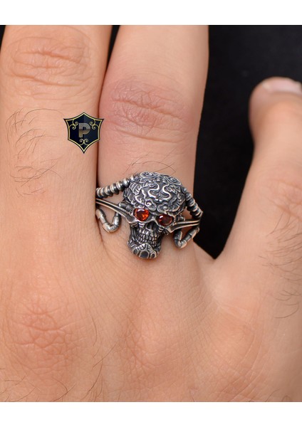 Gümüş Kurukafa Figürlü 925 Ayar Gümüş Erkek Yüzüğü fiyatları