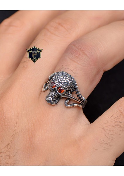 Gümüş Kurukafa Figürlü 925 Ayar Gümüş Erkek Yüzüğü modelleri