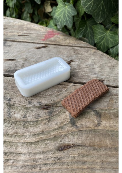 Gofret Tekli Mum Kalıbı ( Silikon ) 1 Adet