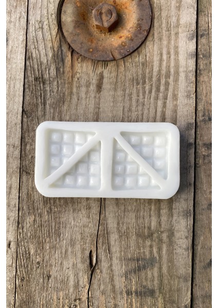 Silikon Waffle Dörtlü Mum Kalıbı Kokusuz 4 Adet 3,5 cm Boyutunda fırsatları