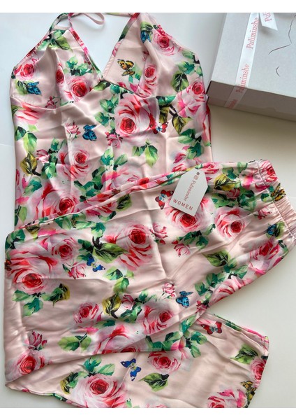 Pembe Saten Üzeri Gül Baskılı Askılı Üst Pijama Takımı