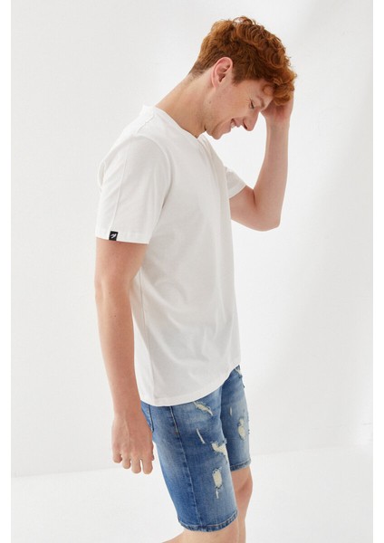 Subliminal Ny City Baskılı Bisiklet Yaka Regular Fit Tişört Ekru modelleri