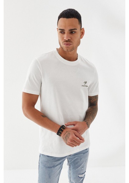 Göğüs Ruber Baskı Düz Desen Bisiklet Yaka Regular Fit Tişört Ekru fırsatları