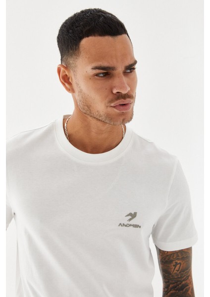 Göğüs Ruber Baskı Düz Desen Bisiklet Yaka Regular Fit Tişört Ekru indirimleri