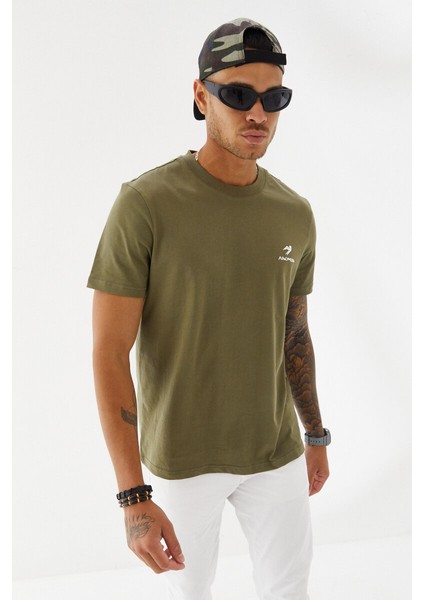 Göğüs Ruber Baskı Düz Desen Bisiklet Yaka Regular Fit Tişört Haki indirimleri