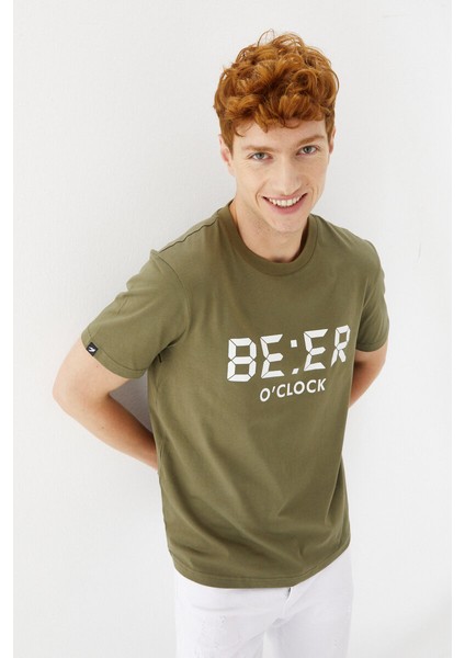 Beer Oclock Baskılı Bisiklet Yaka Regular Fit Tişört Haki fırsatları