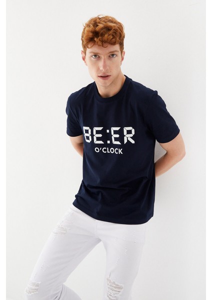 Beer Oclock Baskılı Bisiklet Yaka Regular Fit Tişört Lacivert fırsatları