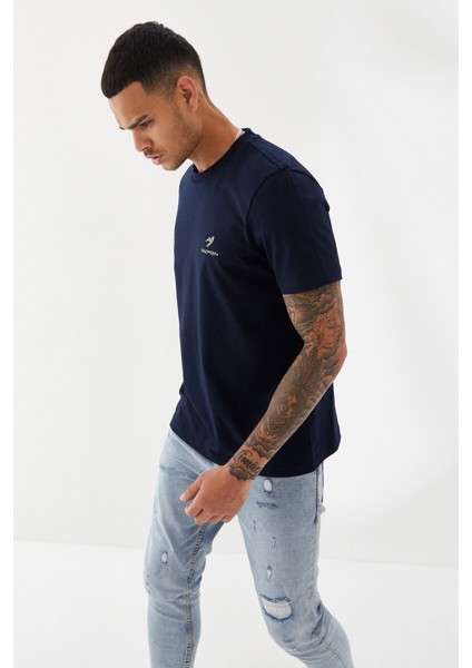 Göğüs Ruber Baskı Düz Desen Bisiklet Yaka Regular Fit Tişört Lacivert indirimleri