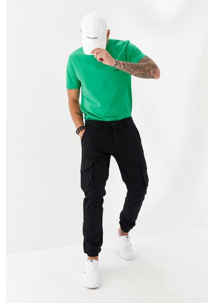 Göğüs Ruber Baskı Düz Desen Bisiklet Yaka Regular Fit Tişört Benetton Yeşili modelleri