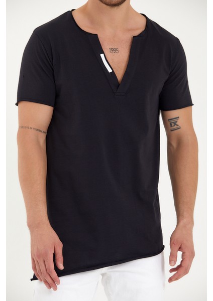 Asimetrik V Yaka T-Shirt fırsatları