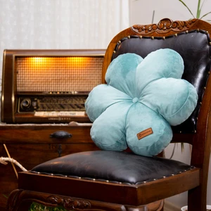 Rayda Home Dekoratif Mint Yeşil Renk Iç Dolgulu Kırlent Çiçek Yastık 42*42 cm