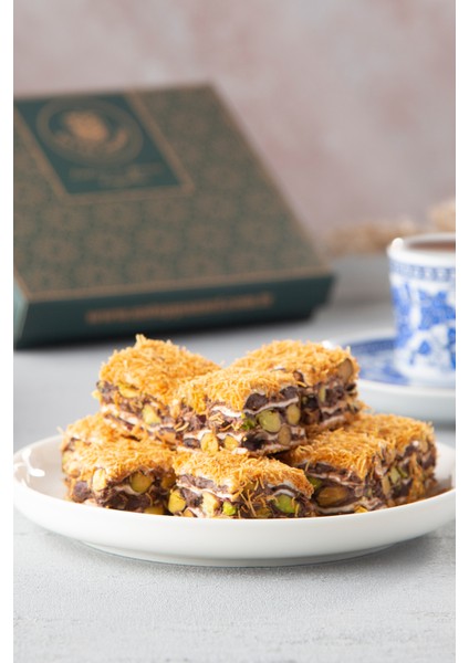 ANTEP PAZARI Kadayıflı Antep Fıstıklı Special Baklava Lokum- 240 gr