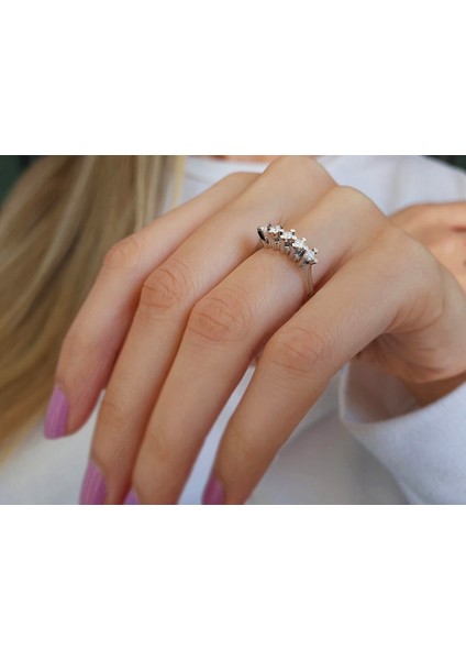 F Renk 0,30 Karat Pırlanta 5 Taş Yüzük 0441R0047 fırsatları