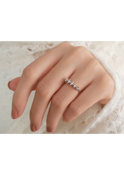 F Renk 0,15 Karat Pırlanta 5 Taş Yüzük 0441R0049