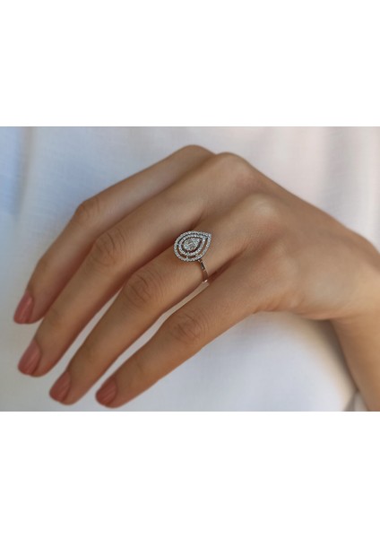 F Renk 0,23 Karat Baget Pırlanta Damla Yüzük 0441R0055 fırsatları