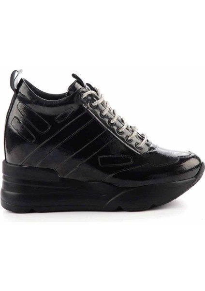 Siyah Kırışık Kadın Sneaker K01313500409