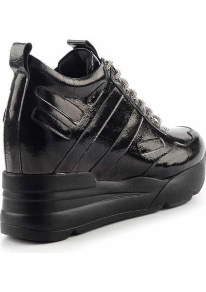 Siyah Kırışık Kadın Sneaker K01313500409