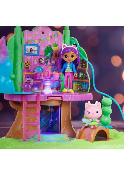 Spin Master Gabby's Dollhouse Kitty Fairy Nin Ağaç Evi