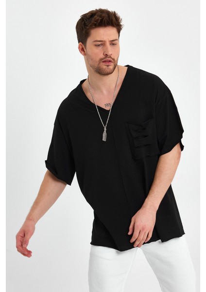 Cep Detaylı V Yaka Süper Oversize T-Shirt
