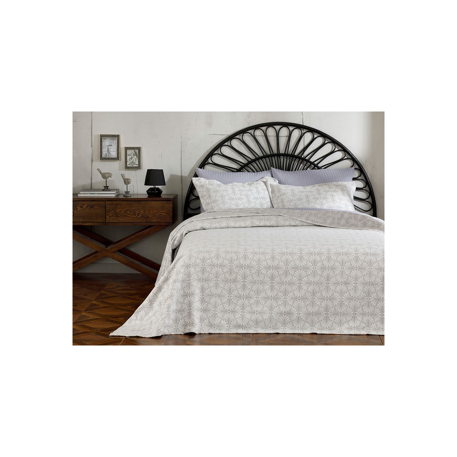 English Home Artdeco Jakarlı King Size Yatak Örtüsü Takımı English Home Artdeco Jakarlı King Size Yatak Örtüsü Takımı