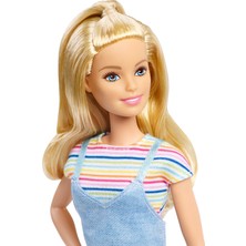 Barbie ve Hayvanları Banyo Eğlencesinde Oyun Seti FXH11