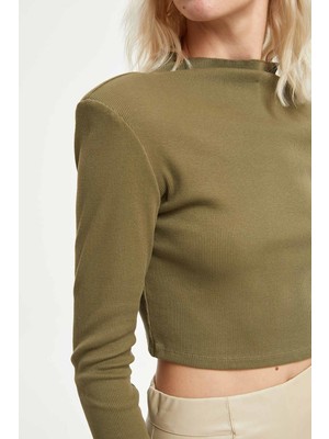 DeFacto Dik Yaka Uzun Kollu Crop Top T0501AZ20AU