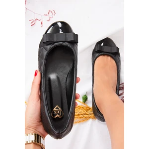 Fox Shoes Siyah Kapitone Kadın Babet D726019509