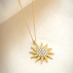 925 Ayar Gümüş Zirkon Taşlı Altın Kaplama Güneş Kadın Kolye