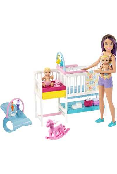 Barbie Bebek Bakıcısı Skipper Uyku Eğitiminde Oyun Seti, Bebekler, Mobilyalar ve 10'Dan Fazla Parçadan Oluşur Gfl38