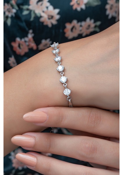 925 Ayar Zirkon Taşlı Kadın Gümüş Bileklik fiyatları