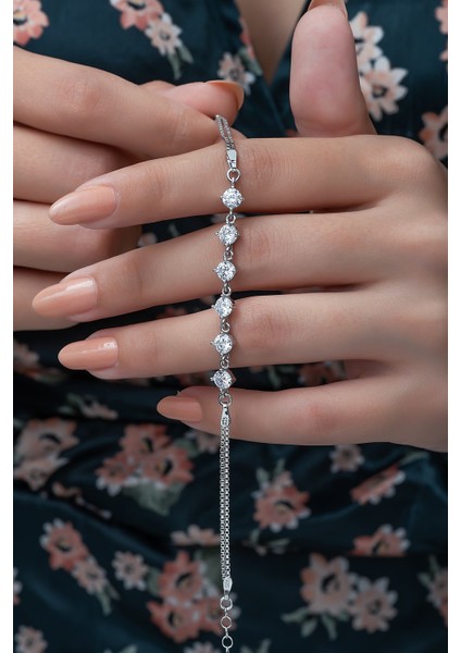 925 Ayar Zirkon Taşlı Kadın Gümüş Bileklik modelleri