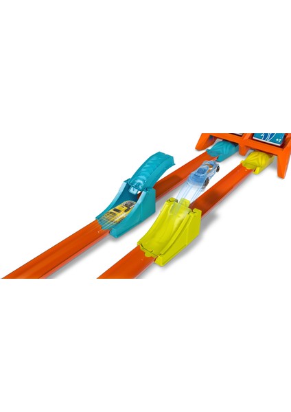 Hot Wheels Yüksek Skor Atlayışı Yarış Seti, Pist, Fırlatıcı, Rampa ve 1 Adet Araç Dahil GBF89