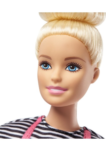 Barbie'nin Kahve Dükkanı Oyun Seti, 3 yaş ve üzeri, GMW03