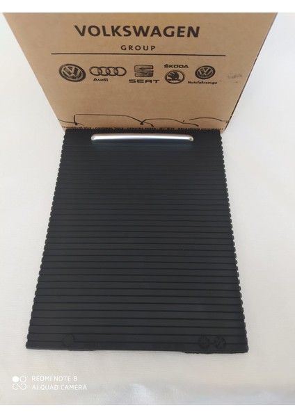 Passat Bardaklık Sürgülü Kapak 3C0857503 fiyatları