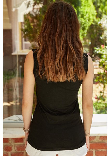 Dantel Detaylı V Yaka Bluz 0YXK2-43370-02 modelleri