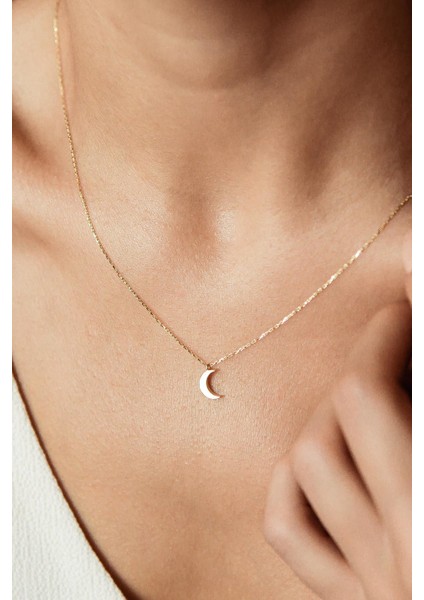 Ay Figürlü Altın Kolye