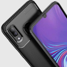 ZORE Samsung Galaxy A20  Uyumlu Karbon Fiber Desenli Kamera Korumalı Renk Atmaz Negro Kılıf