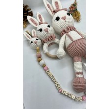 Yıldız Amigurumi Amigurumi Tombul Tavşan Uyku Arkadaşı Seti (Emzik Askısı&dişkaşıyıcı Çıngırak)