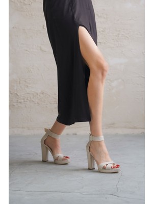 Moda Adam Kadın Loked Yüksek Topuklu Çapraz Bantlı Mat Deri Ten Deri