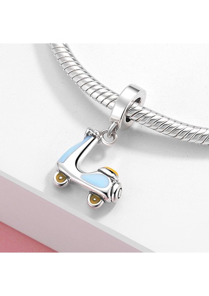 Karm Mücevher Ticaret 925 Ayar Gümüş Charm (Sallanan Moped Charm)